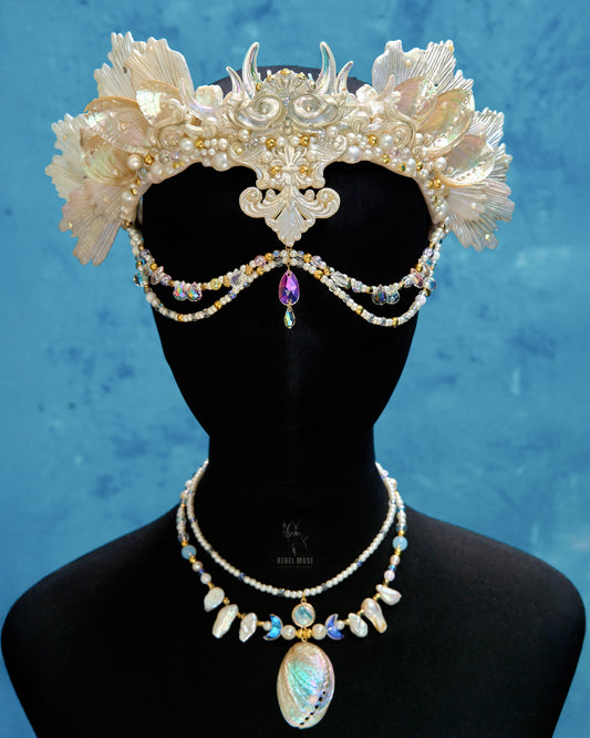 SELENE crown and necklace set